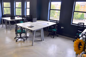 1 Person Shared Office