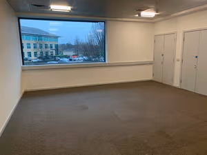 4 Person Private Office