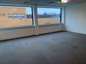 5 Person Private Office