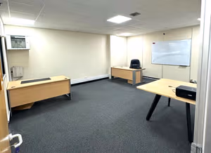 5 Person Private Office