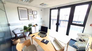 7 Person Private Office