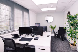 10 Person Private Office