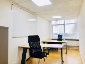 11 Person Private Office