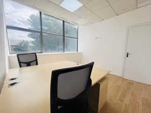 15 Person Private Office