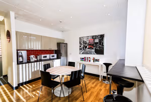 10 Person Private Office