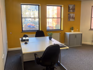 3 Person Private Office