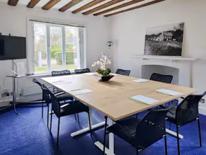 1 Person Private Office