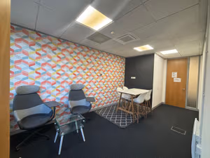 1 Person Private Office