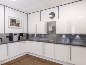 1 Person Virtual Office