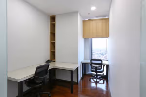 4 Person Private Office
