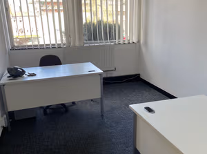 1 Person Private Office