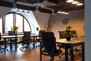 4 Person Private Office