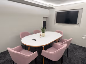 24 Person Private Office