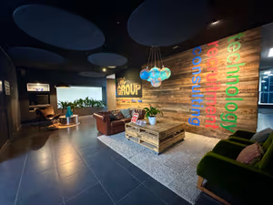 5 Person Coworking Desk