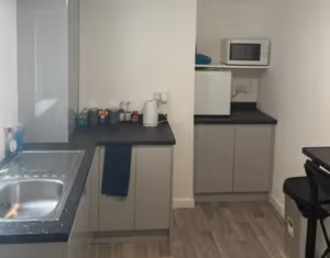 4 Person Private Office