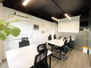 4 Person Private Office