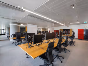 13 Person Coworking Desk