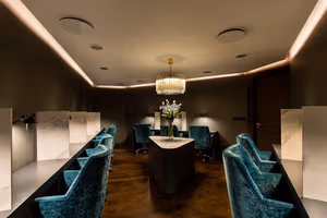10 Person Private Office
