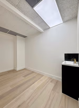 12 Person Private Office