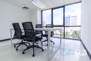 4 Person Private Office