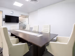 10 Person Private Office