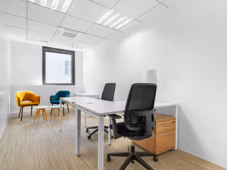 5 Person Private Office