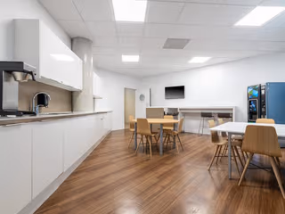 10 Person Private Office