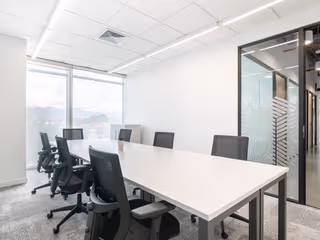 10 Person Private Office
