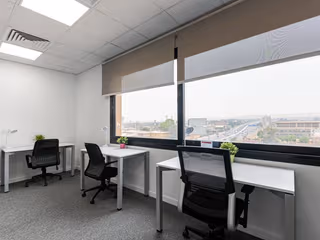 10 Person Private Office