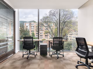1 Person Private Office