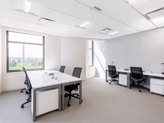 5 Person Private Office