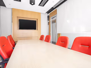 10 Person Private Office