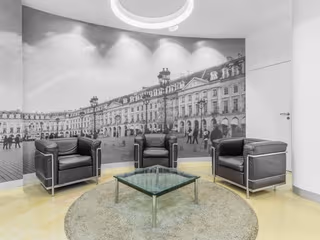 10 Person Private Office