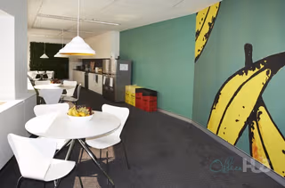 3 Person Shared Office