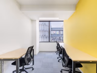 10 Person Private Office