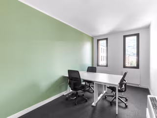 4 Person Private Office