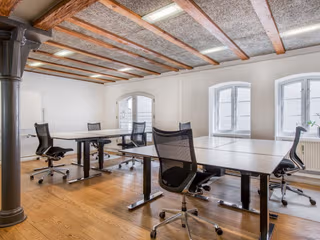 1 Person Virtual Office