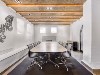 10 Person Private Office