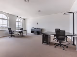 15 Person Private Office