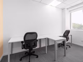 10 Person Private Office