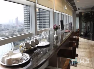 3 Person Private Office