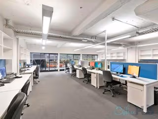 5 Person Private Office