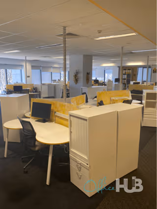 3 Person Shared Office