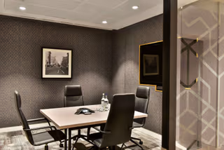 10 Person Private Office