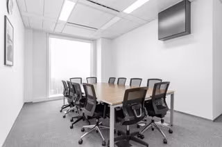 10 Person Private Office