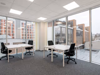 5 Person Private Office