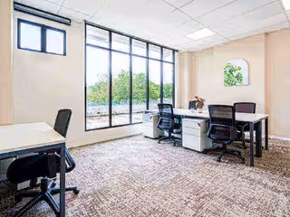 1 Person Coworking Desk