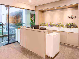 4 Person Private Office