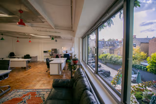 10 Person Private Office