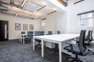 9 Person Private Office